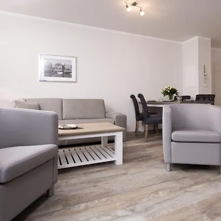 Apartment strandnahe FeWo mit Balkon, Residenz Bel Vital Wohnung 02, Binz *