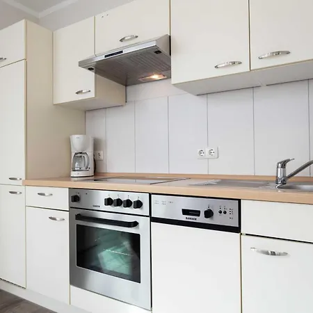 Apartment strandnahe FeWo mit Balkon, Residenz Bel Vital Wohnung 02, Binz Binz