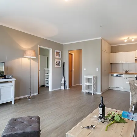 Strandnahe Fewo Mit Balkon, Residenz Bel Vital Wohnung 02, Binz * Binz