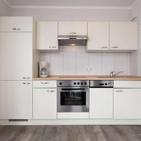 strandnahe FeWo mit Balkon, Residenz Bel Vital Wohnung 02, Binz Apartment *