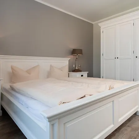 Apartment strandnahe FeWo mit Balkon, Residenz Bel Vital Wohnung 02, Binz *