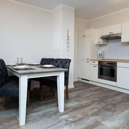 strandnahe FeWo mit Balkon, Residenz Bel Vital Wohnung 02, Binz Binz