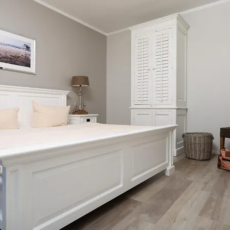 strandnahe FeWo mit Balkon, Residenz Bel Vital Wohnung 02, Binz